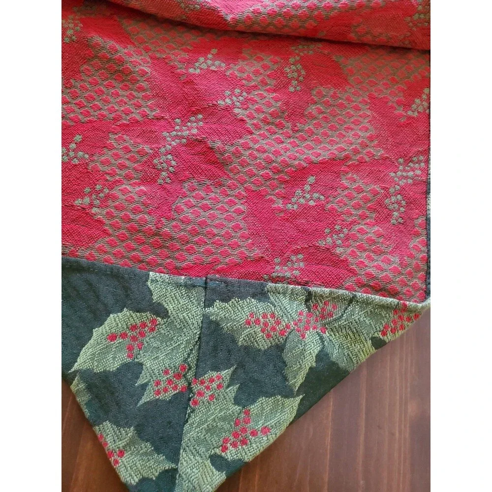 Table Runner Holly Tapestry Green Red Tassles 12